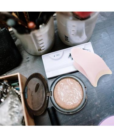 FRCOLOR Eyelash Aid Pliers Tool Tweezers Creative Eyelash Clip Applicator for False Eyelashes Eyelash Assistance Tool Mascara Applicator Protection Safety Mask Silica Gel White Girls - Buy Online on GoSupps.com