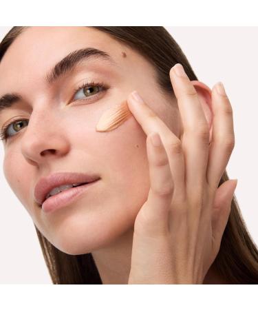  Catrice Catrice Bronze Glow Grip 3-pack of long-lasting moisturizing primer nourishing radiant fresh vegan oil-free paraben-free nanoparticle-free 3 x 30 ml - Buy Online on GoSupps.com