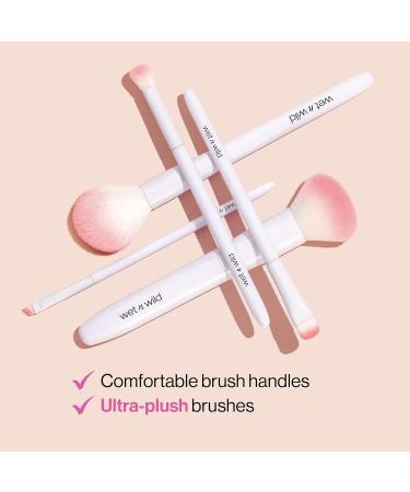 wet n wild Foundation Brush - Plush Fibers, Ergonomic Handle - For Mineral & Liquid Makeup - Buy Online on GoSupps.com