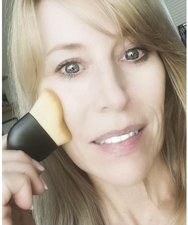 SunScreen Facial Cream Application Brush | Full Coverage Soft Brush with Protective Case - Buy Online on GoSupps.com