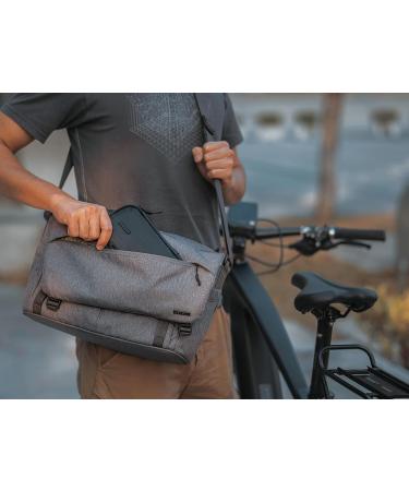 TOPEAK Pakgo Wallet Smartphone Bags - Black & Light Grey | International Shipping Available - Buy Online on GoSupps.com