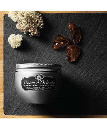 Tesori d'Oriente Crema Corpo Muschio Bianco Body Cream White Musk 300 ml + 1 x Felce Azzurra Talcum Powder 100 g Pack of 6 - Buy Online on GoSupps.com