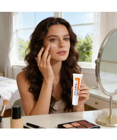 Moisturizing Eye Cream | 30g Soothing Cream for Under-Eye Puffiness - Serum Regulating Balm Ideal for Travel Evenings Out Spa and Makeup - Buy Online on GoSupps.com