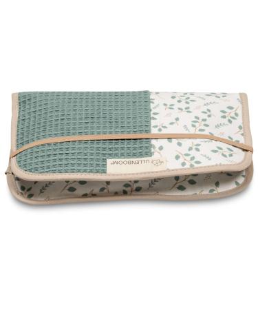 ULLENBOOM diaper pocket for on the go floral -green made in EU - diaper bag for up to 3 diapers wet wipes & other accessories ideal as a wrap organizer for the Floral Gr nkr t 18 x 27 cm