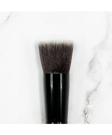 Impala Round Kabuki Brush No. 25 | Professional Liquid Make-up Brush | Stripe-Free Finish | Vegan Synthetic Bristles | International Shipping Available - Buy Online on GoSupps.com
