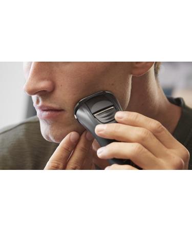 Philips Norelco Electric Shaver 3600 S3560/88 with Click-On Stubble Guard - International Shipping Available - Buy Online on GoSupps.com