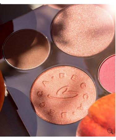 Becca X Chrissy Teigen Glow Face Palette - Radiant Highlighter & Bronzer International Shipping Available - Buy Online on GoSupps.com