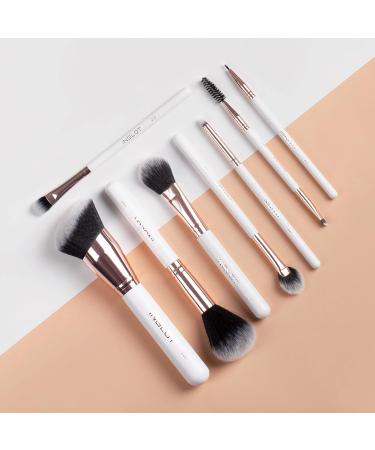 Inlot Playinn Makeup Brush 204 - Small Synthetic Flat Brush for Highlighter Under Eye Powder & Loose Eyeshadow Removal - International Shipping Available - Buy Online on GoSupps.com