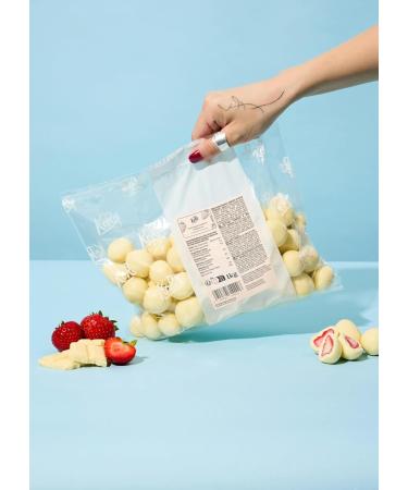  KoRo KoRo - Freeze-dried strawberries in white chocolate 1 kg - Chocolate meets fruit - Ideal snack - Crispy white chocolate coating - Buy Online on GoSupps.com