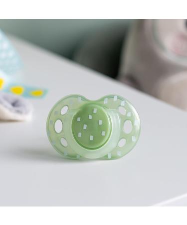 Tommee Tippee Nighttime soother 18-36 months 6 pack of glow in the dark soothers with symmetrical silicone baglet Pink Night - Buy Online on GoSupps.com