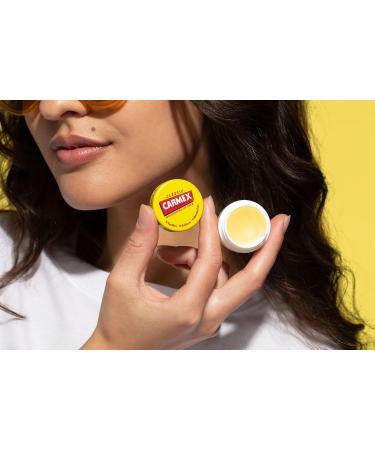 Carmex Classic Tiegel - Lip Balm for Dry Lips - Moisturizing and Soothing for Chapped Lips - With Vaseline Vitamin E and Beeswax - 6 x 7.5 g - Buy Online on GoSupps.com