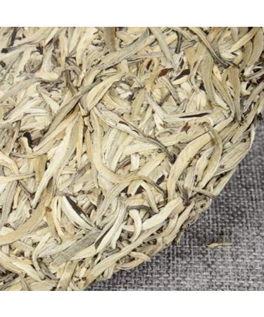 Th Du Yunnan Pu'er Grande Feuille Ancien Arbre Un Bourgeon Baihao G teau Au Th Blanc 357g Saveur Unique - Buy Online on GoSupps.com