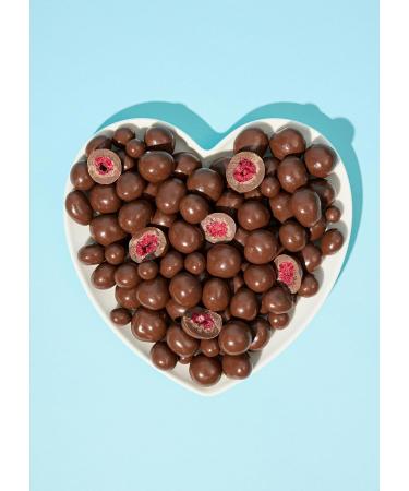  KoRo KoRo - Freeze-dried milk chocolate coated raspberries 1kg - Sweet sweetness - Crunchy chocolate coating - As a snack topping or gift - Buy Online on GoSupps.com