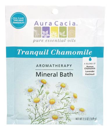 Aura Cacia Aromatherapy Mineral Bath Tranquil Chamomile 2.5 oz (70.9 g)