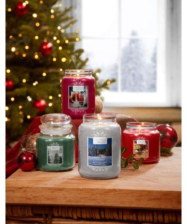 Yankee Candle Candlelit Cabin - Medium-Sized Fragrance Candle in Glass | Alpine Christmas Collection | Up to 75 Hours Burn Time - Buy Online on GoSupps.com