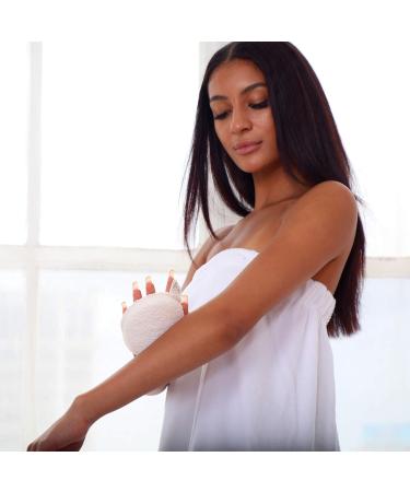 Daily Concepts Daily Exfoliating Dual Texture Scrubber with Smart Technology for a Light Body Scrub to help Get Rid of Impurities and Dead Skin Suitable for all Skin Types 12g - Buy Online on GoSupps.com