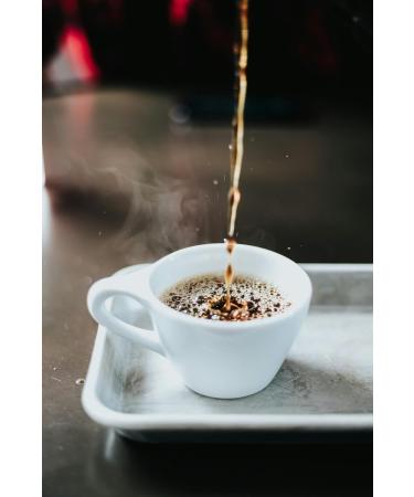 Coffee beans 1 Kg. Decaffeinated coffee beans. Decaffeinated natural roasted coffee beans. Coffee beans "The legend". Origin Brazil. 100% Arabica coffee from the best harvests in South America. - Buy Online on GoSupps.com