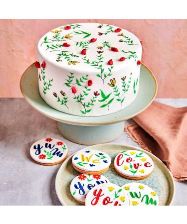 FunCakes Food Pen Red & Green Set: Writer with 100% Edible Ink Flexible Tip for both thick and thin lines.Great for personalizing your treats with Messages Quick drying time Halal certified Set/2 - Buy Online on GoSupps.com