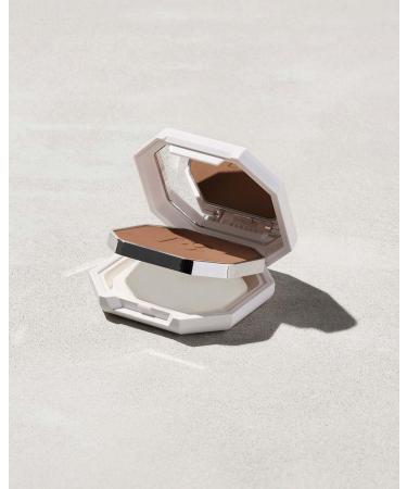 Buy Fenty Beauty Pro Filt'r Soft Matte Longwear Powder Foundation 300 - International Shipping Available - Buy Online on GoSupps.com