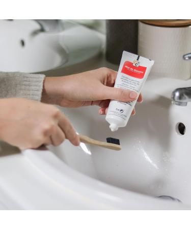 Comptoirs et Compagnies Organic Toothpaste for Sensitive Gums with Manuka Honey IAA15+ - MGO 550 - 75ml | Buy Internationally - Buy Online on GoSupps.com