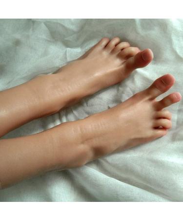 TDHLW Silicone Feet for Jewelry & Nail Art - Life Size Model for Exhibitions & Practice - Customizable Toenails - Shop Now - Buy Online on GoSupps.com