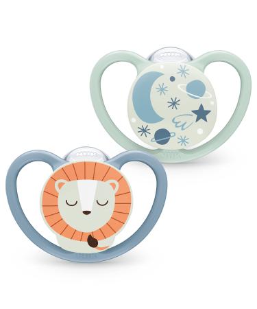 Nuk Space Schnuller with a lighting effect |Pacifier with extra ventilation |BPA-free silicone |0-6 months |Lion & moon |2 pieces of 0-6m light effect blue - Buy Online on GoSupps.com