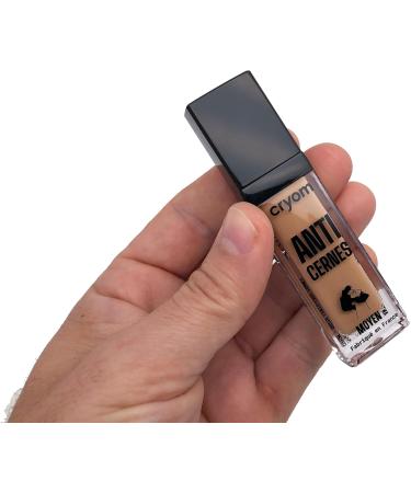 CRYOM - Fluid concealer brush bottle 5 ml. Cosmetics and make-up for men. Medium - Buy Online on GoSupps.com