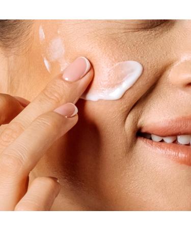 Geologie Retinol Anti-Aging Face Cream | Advanced .3% Retinol Formula for Effective Results | Reduce Fine Lines & Wrinkles | Protect & Repair Skin With Hyaluronic Acid & Niacinamide | For Men & Women Ultra Strength - Buy Online on GoSupps.com