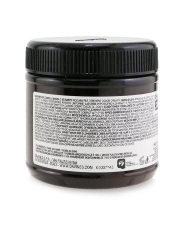 Davines Alchemic Creative Conditioner Marine Blue 250ml | Intense Hydration & Color Enhancement - Shop Internationally - Buy Online on GoSupps.com
