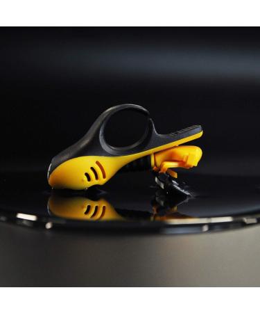 HeadBlade Moto Men's Shaving Razor - Dual Active Suspension for Head & Skull Shaving - Buy Online on GoSupps.com