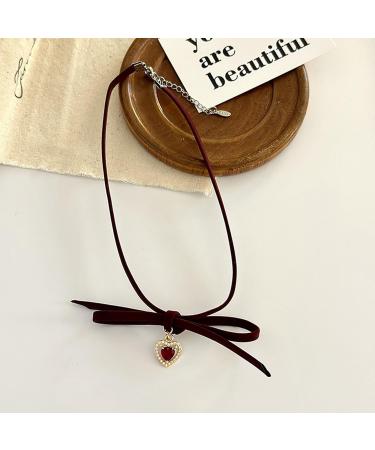 Oralgos Elegant Heart Necklace | Vintage Collarbone Chain & Choker | Fashion Jewelry in PU Alloy - International Shipping - Buy Online on GoSupps.com