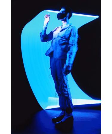 LOOKA Protective Fashion Air Mask - Washable Reusable Comfortable | Suit Line Logo Gold (Small) - International Shipping Available - Buy Online on GoSupps.com