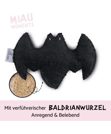 Catlabs Sustainable Cat Toy Set Cuddly Cat & Fluffy Bat with Catnip | Natural Sheep Wool | Refillable | Eco-Friendly - Buy Online on GoSupps.com