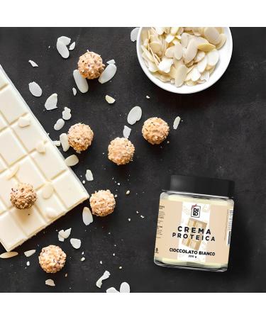 DILO - White Chocolate Spreadable Protein Cream No Added Sugar Gluten Free with 22% Protein - 200g - Buy Online on GoSupps.com