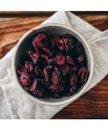 Seeberger Sweet Cranberries: Halved fruity and sweet Canadian cranberries for snacks as an ingredient to enhance your dish - Buy Online on GoSupps.com
