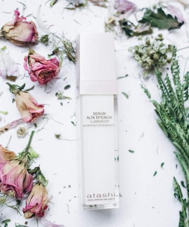 Atashi Firmness and Luminosity Serum High Efficiency Antifatter Illuminator Reduce stains Unifies tone Calm Rojeces Light texture Nanowhite liposomes Suitable for all types of skins 50 ml - Buy Online on GoSupps.com