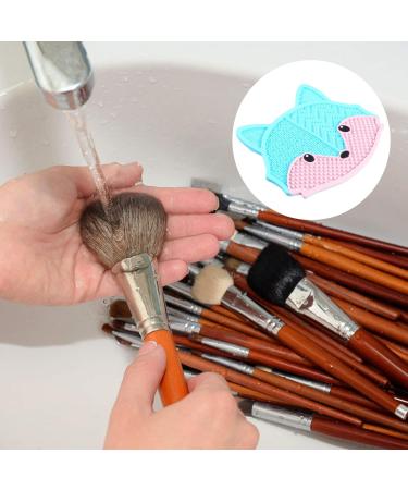 Fox Scrub Dark Blue Silicone Makeup Brush Cleaning Mat with Suction Cup - Best Tool for Cleaning Cosmetic Brushes | eCommerce International Shipping - Buy Online on GoSupps.com
