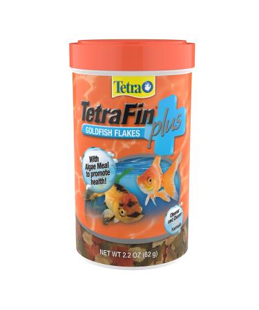 Tetra TetraFin Plus Goldfish Flakes with Algae Cleaner Water Formula 2.2 Ounce (Pack of 1)