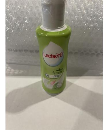 Buy Daily Feminine Wash 150ml - Herbal Formula for Gentle Cleanse & 24 Hour Odor Protection | International Shipping Available - Buy Online on GoSupps.com