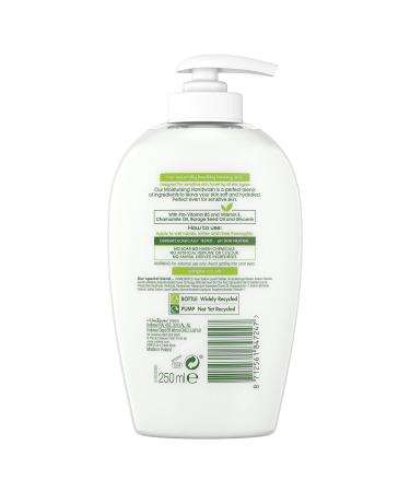 Simple Kind to Skin Moisturising Handwash 250ml - Gentle Hydration for All Skin Types | International Shipping Available - Buy Online on GoSupps.com