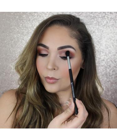 Tapered Blending Eyeshadow Makeup Brush | Beauty Junkees Professional Eye Shadow Blender with Soft Fluffy Natural Bristles for Flawless Crease Blending - Premium Quality - Buy Online on GoSupps.com