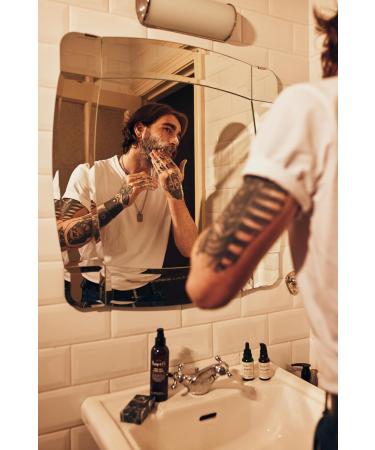 Pomp & Co Non Greasy Beard Oil - Huile de barbe hydratante et adoucissante l'huile de jojoba et d'argan - 30 ml - Buy Online on GoSupps.com