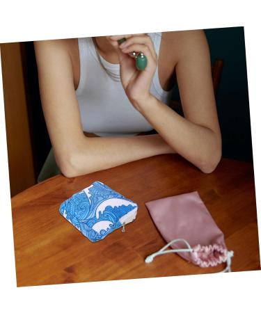 Shop Gleavi Sustainable Period Bag | Multi-functional Pocket for Pads & Tampons | Eco-friendly Travel Makeup Bag - Buy Online on GoSupps.com