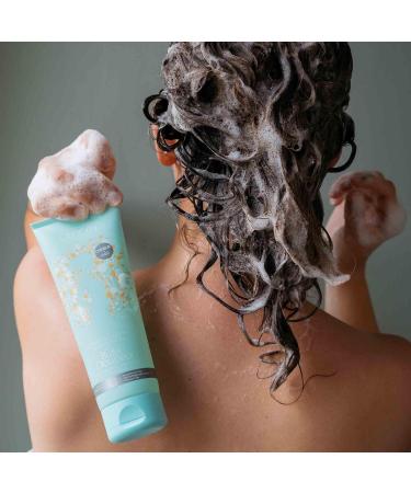 OMUM x CHOU Hair Gift Set: 1 Free Satin Scrunchie + 1 Ma Bulle Douceur Hydration Reinforcement Shampoo + 1 Mon Coup de Pousse Anti-Hair Loss Food Supplement - Natural France - Buy Online on GoSupps.com