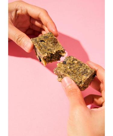 KoRo - Organic Oat Bar Lemon Poppy Seeds 15 x 60 g - Lemony-hazelnut flavor - With cashew nuts and dried morello cherries - Gluten-free and vegan - Buy Online on GoSupps.com