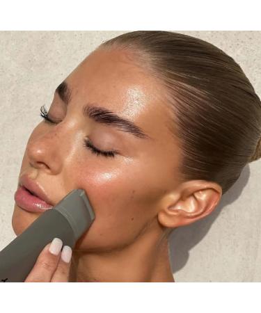 R.E.F.Y Glow and Sculpt Face Serum Primer with Niacinamide (1.4 oz / 40 mL) - Buy Online on GoSupps.com