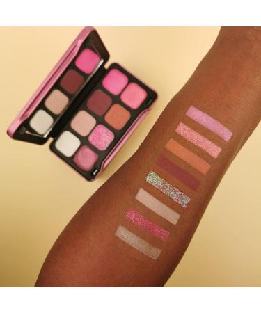 Makeup Revolution Forever Flawless Dynamic Ambient - Premium 1 Piece Makeup Palette for Radiant Skin - Buy Online on GoSupps.com
