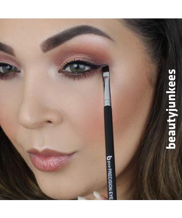 Professional Eyeliner Makeup Brush Set 2pc Beauty Junkees Gel & Smudge Brushes for Precision Tightlining & Shadow Blending Premium Quality International Shipping - Buy Online on GoSupps.com