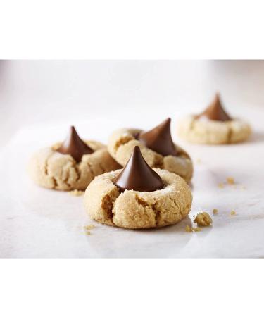 Hershey's Kisses Red Foils Milk Chocolate Candy 66.7 oz Bulk Bag - 400 Pieces - Buy Online on GoSupps.com