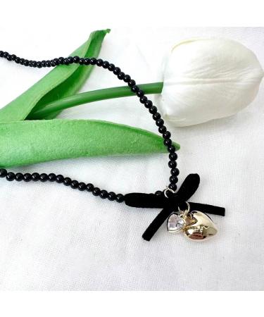 Oralgos Korean Fashion Loop Heart Pendant Pearl Necklace - Gothic Adjustable Collarbone Chain for Women - Aesthetic Jewelry in Resin Alloy - Buy Online on GoSupps.com